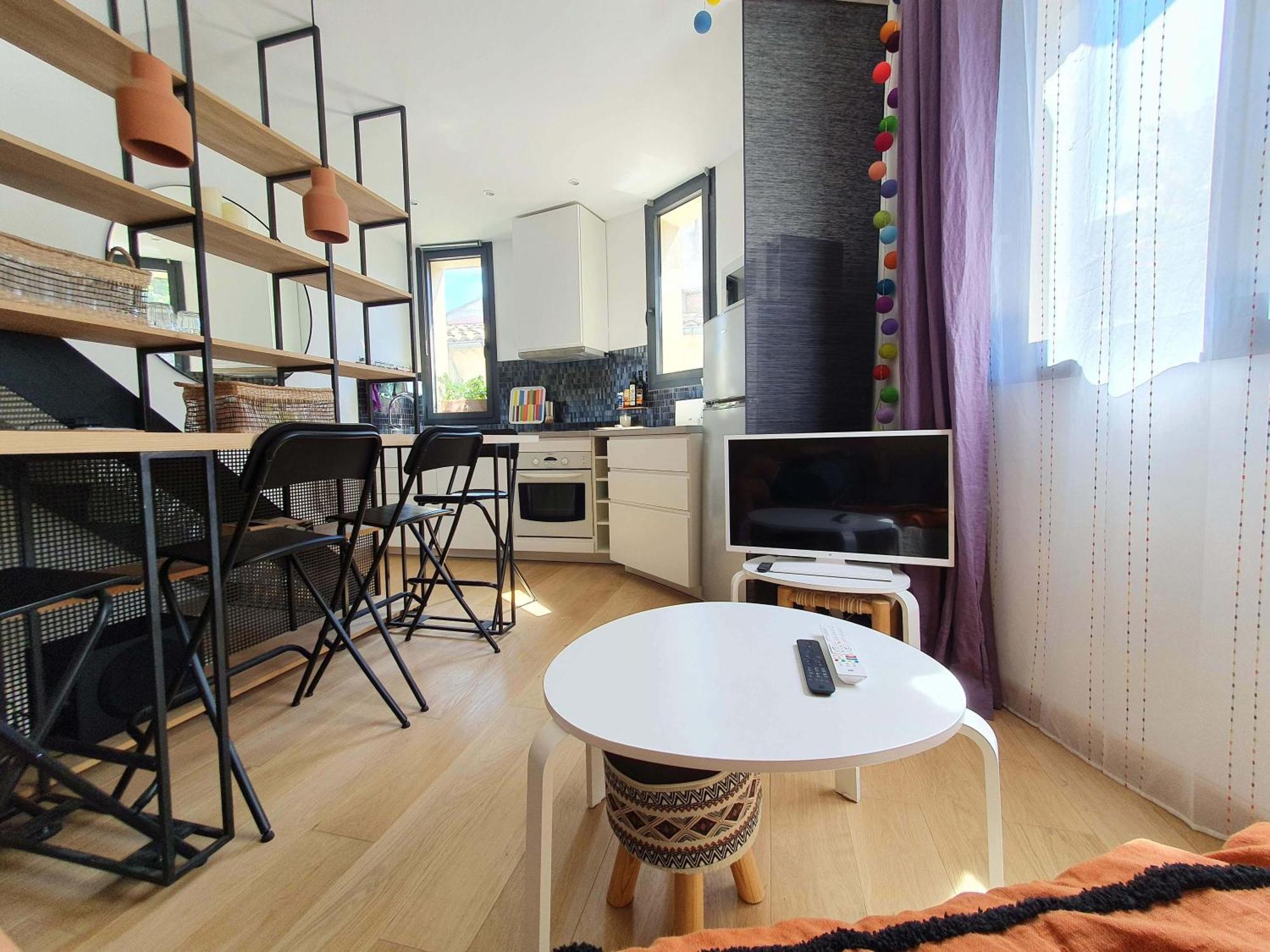 Holiday home L'exquishette De Lourmarin, Un Nid Sur Les Toits. *