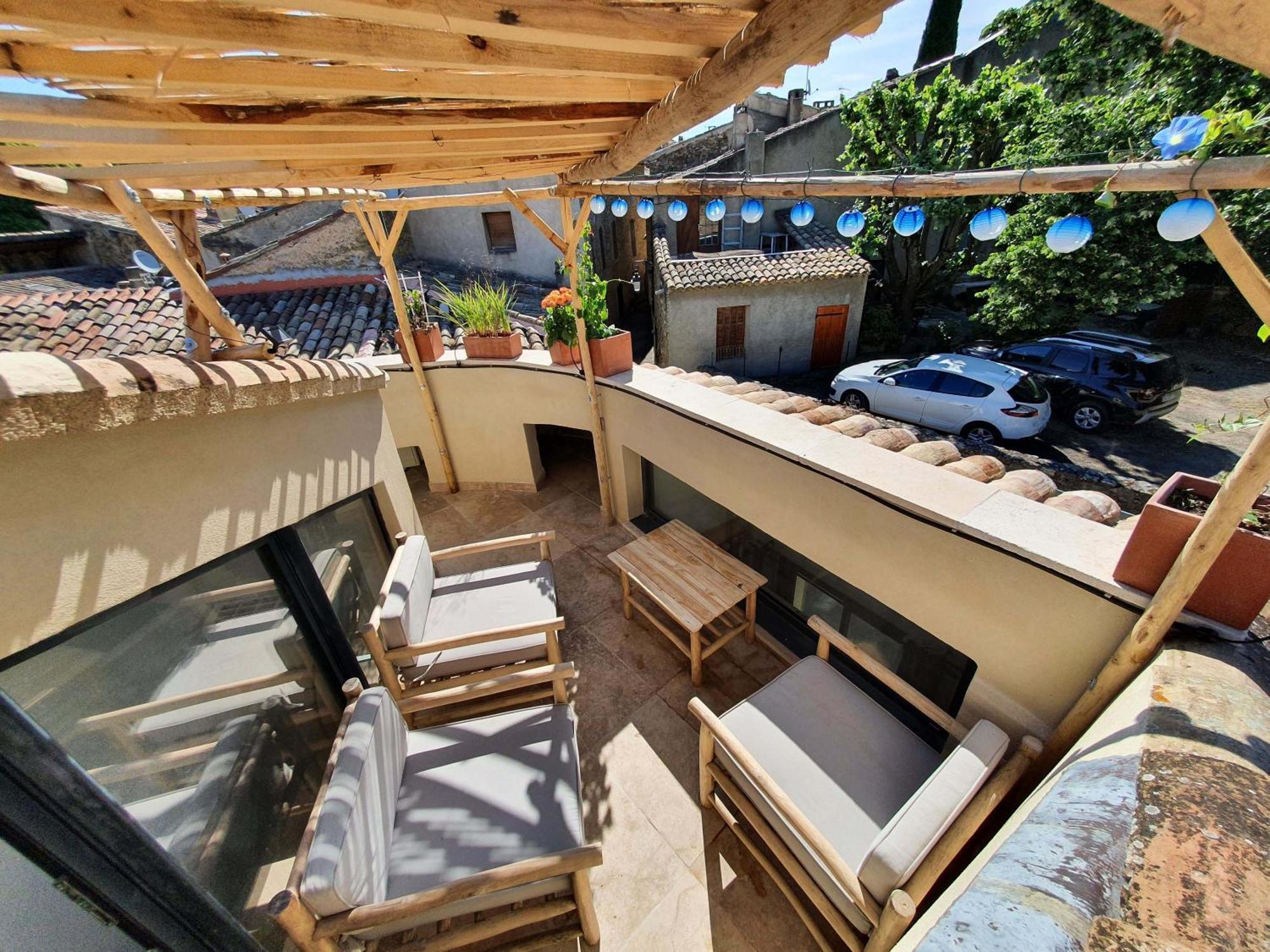 L'exquishette De Lourmarin, Un Nid Sur Les Toits. Holiday home *